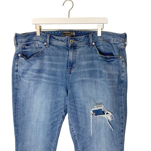Torrid Jeans Womens 22 Crop Boyfriend Vintage Stretch Medium Wash Distressed - Picture 3 of 10